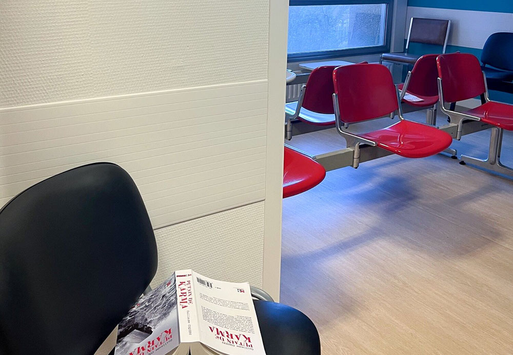 Contact Stuhlschutzleiste